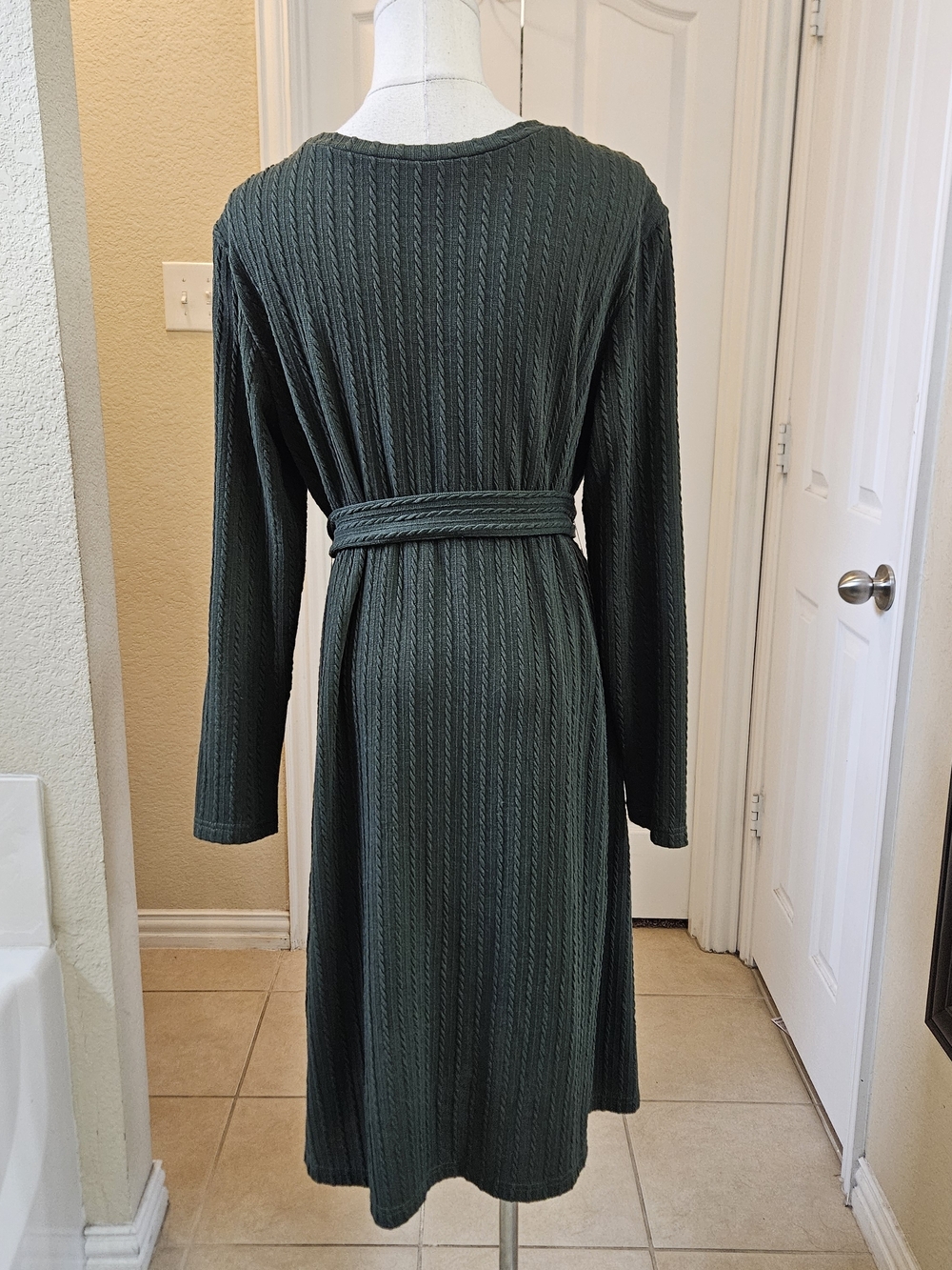Ekouaer Ribbed Knit Belted Midi Dress – Forest Green (Size M) - Picture 8 of 10